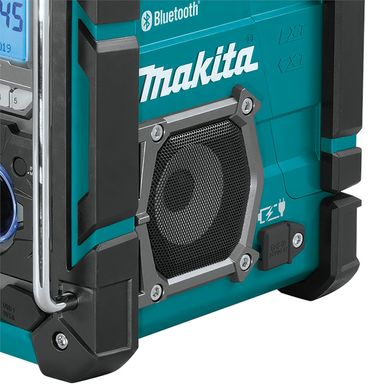 Акумуляторний радіоприймач із вбудованим зарядним пристроєм MAKITA DMR301 BODY